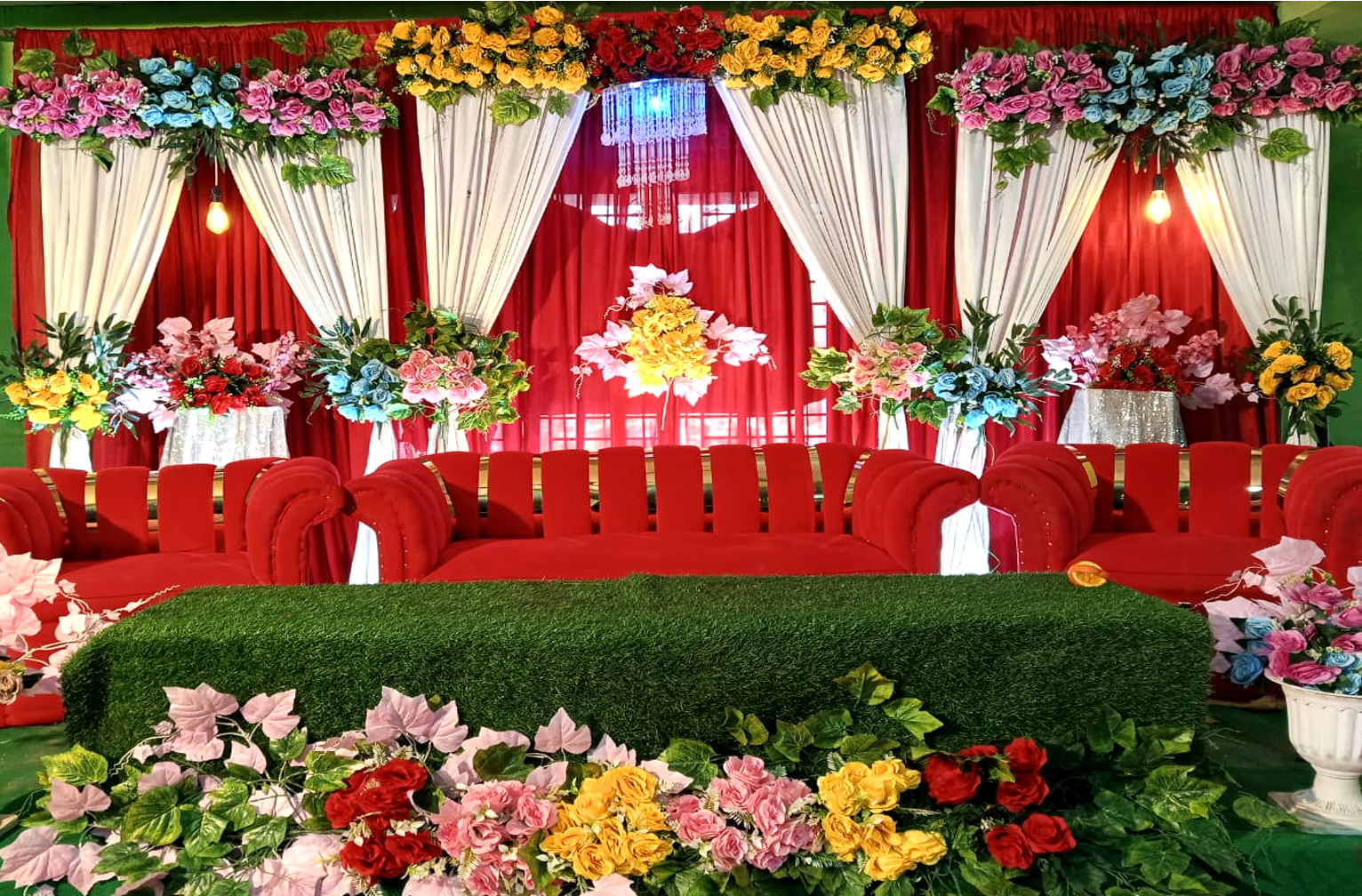 গায়ে হলুদের স্টেইজ