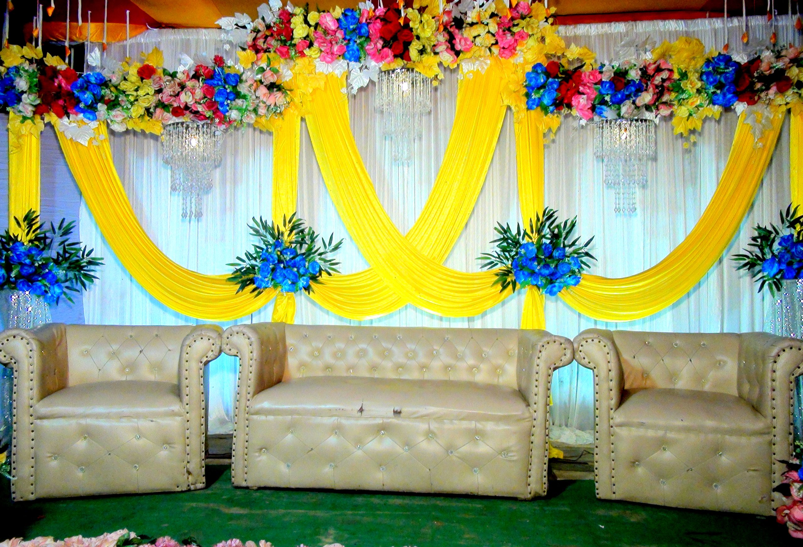 প্রিমিয়াম ব্যাকড্রপ